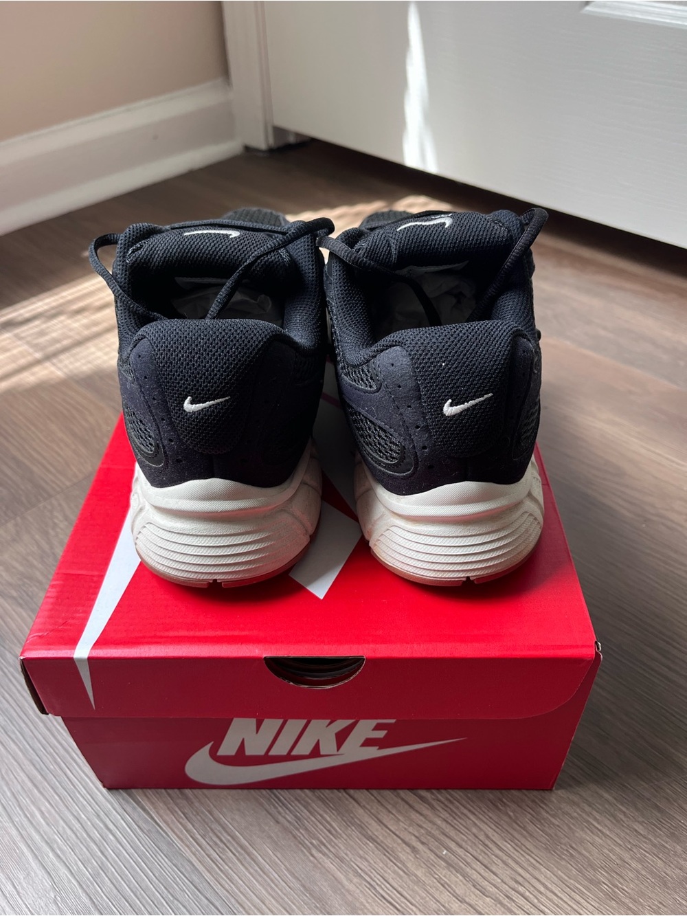 Nike V5 RNR - Picture 3 of 5